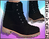 boots F √