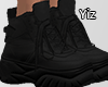 ||-// Black Sneaker