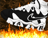 c | Barrage Blk/White