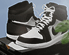 é Shoes & Box Black