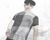grainy tee
