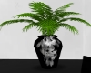 blk/white vase with palm