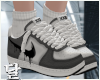 달 | Gray Sneakers [M]