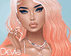 devia pose