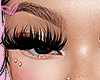 Ỿ | thick lashes