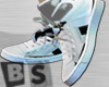 {bs}belted sneakers