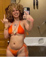 Guest_kylierosaleen1