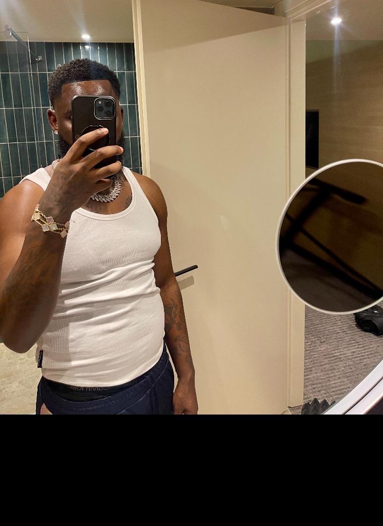 Guest_Regarde