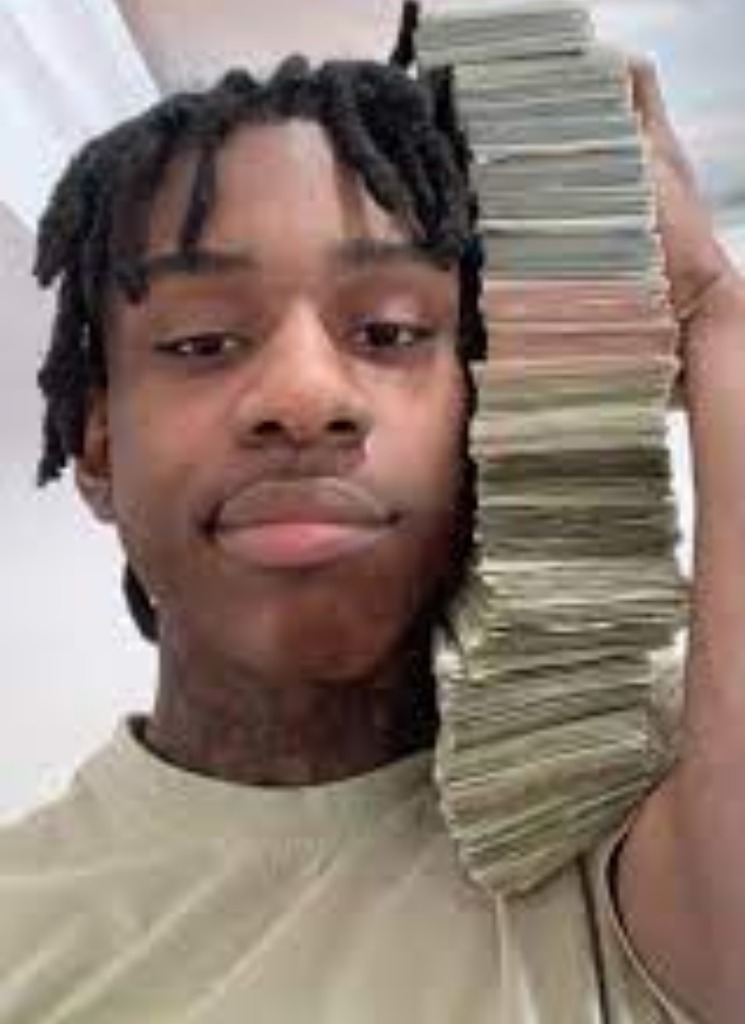 Guest_mrstealyogirl80945