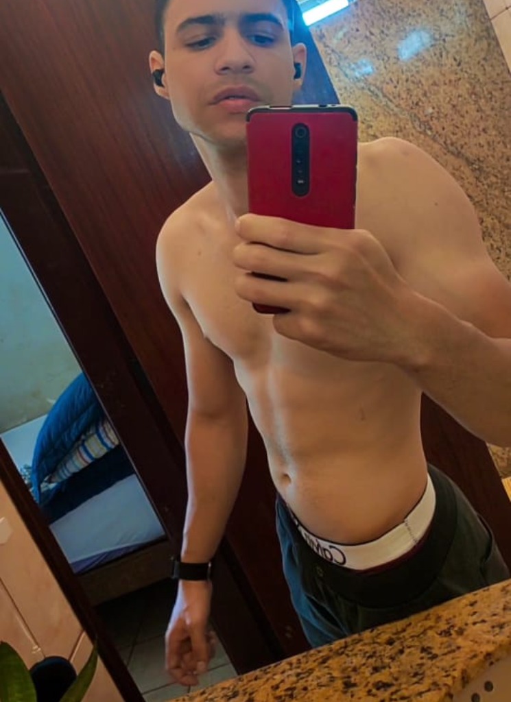 Guest_Felipe136821